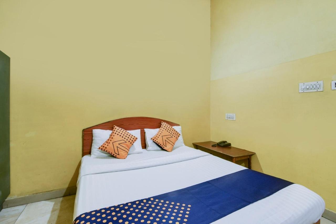 Spot On 74228 Galaxy Comforts Hotel Narasimharaja Puram Exterior foto