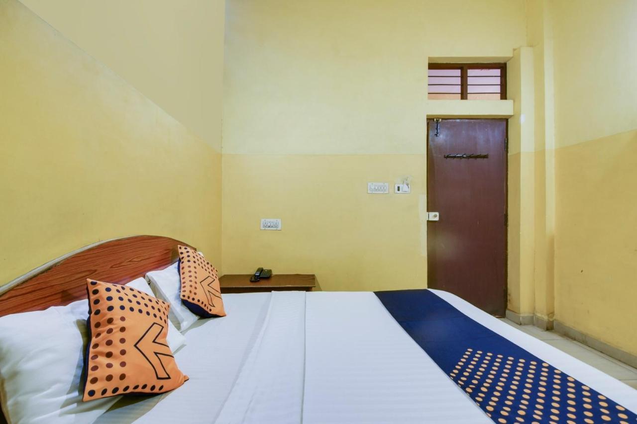 Spot On 74228 Galaxy Comforts Hotel Narasimharaja Puram Exterior foto